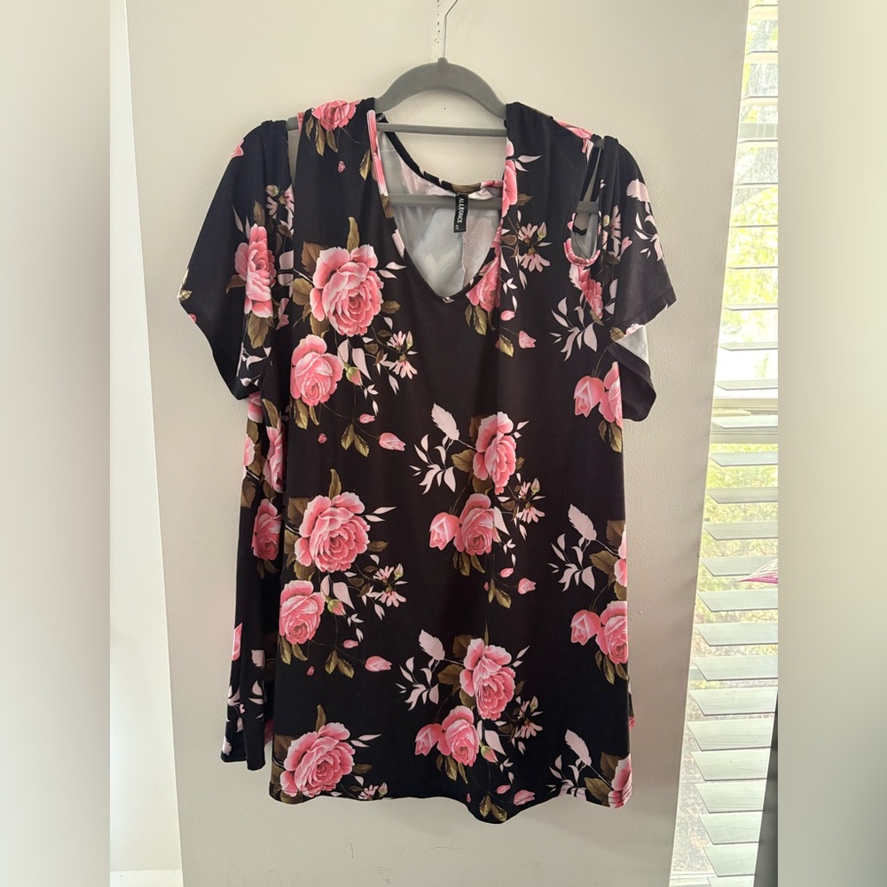 Elegant Floral Cold Shoulder Blouse - Black and Pink - Picture 2 of 5